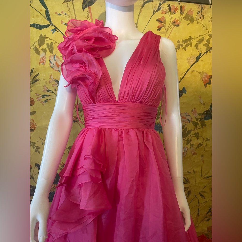 Mac Duggal Pink Ruffle Shoulder V-Neck Chiffon Gown - Picture 5 of 7